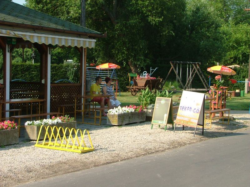 Cikkek k&eacute;pei: sob-2012-balatonboglar-002.jpg